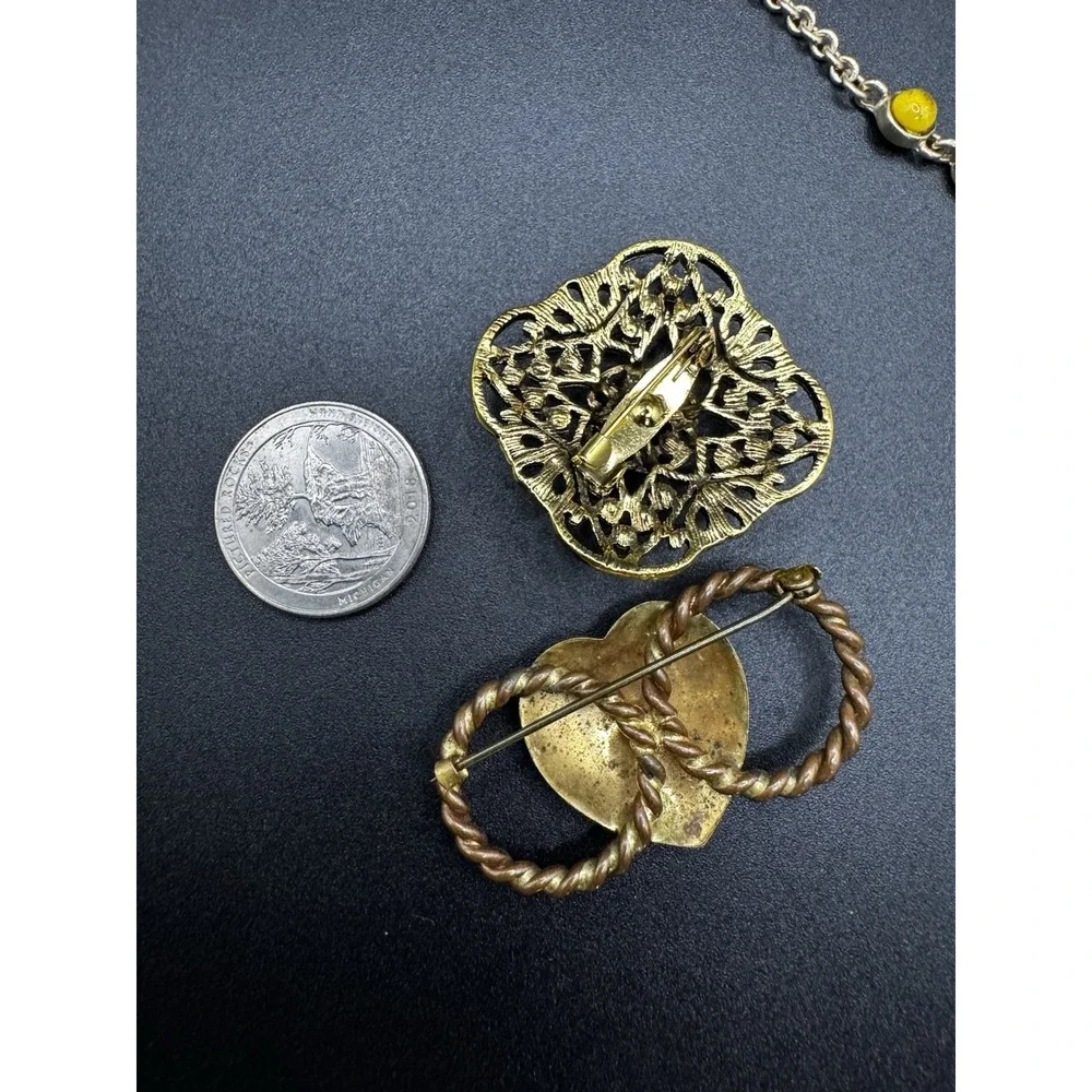 Lot Of Vintage Gold Tone Jewelry - 2 Brooches Earrings Liz & Co Necklace
